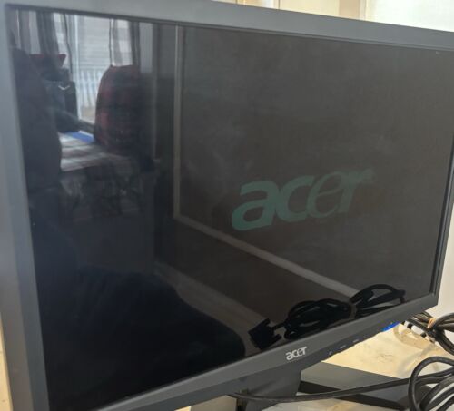 Acer 19” LCD Monitor - X193W **WORKS ** - Picture 6 of 9