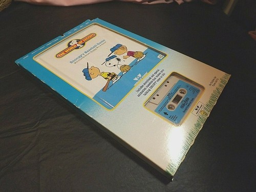 LIBRO/CINTA TALKING SNOOPY JUEGO DE BÉISBOL SNOOPY'S NUEVO EN CAJA WORLDS OF WONDER - Imagen 3 de 4