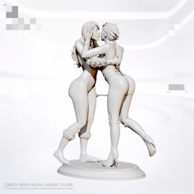 1/35 resin figure model kit Nvxia V-J Day in Times Square Unassembled Unpainted