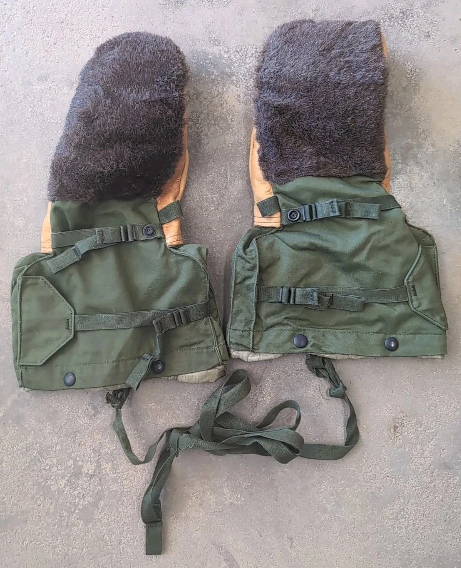 Vintage Mitten Set Arctic Extreme Cold Weather Military Gloves Medium Army
Opens in a new window or 