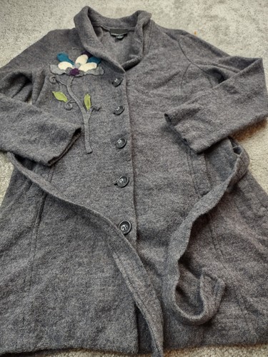 Cynthia Rowley Button Front Belted 100% Wool Sweater Women Med Gray Flower - Picture 3 of 9