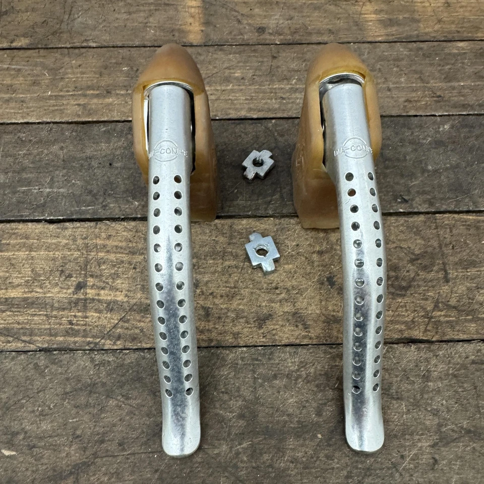 Alavancas de freio de estrada vintage Dia-Compe NOS capuzes de goma 79 anos 80 par perfurado não aerodinâmico - Imagem 2 de 4