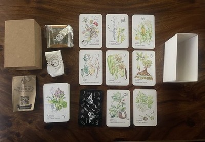 ENTRE YUYOS PLANTAS BETWEEN WEEDS PLANTS ORACLE 79 CARDS DECK BY AMELIS ANDRADE