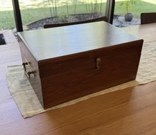 ANTIQUE MAHOGANY CHEST WITH BRASS HANDLES AND INNER TRAY