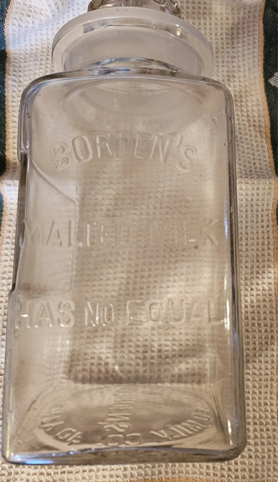 Botella de vidrio boticario de leche malteada Borden's con fuente de soda Li, 9"h Foto 4 de 4