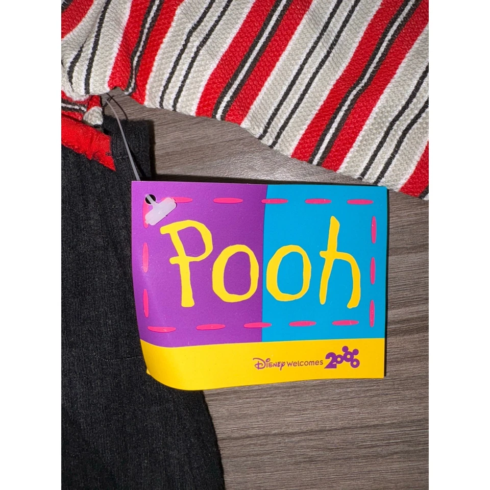 Conjunto de Macacão Vintage Disney Pooh "Blustery Day Bear" – 12M – Novo com etiquetas - Imagem 3 de 4