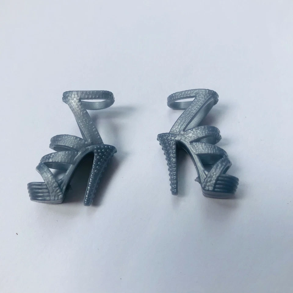 42 Pares Zapatos Silicona Flexibles Color Plata para Muñeca 11.5" Zapatos S22 Foto 2 de 4