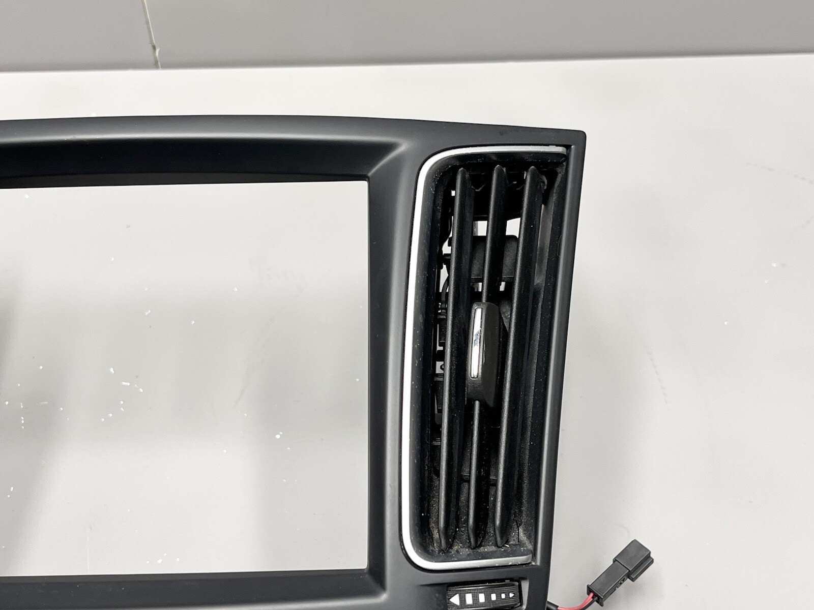 ⭐️2017-2020 MASERATI LEVANTE DASH DISPLAY BEZEL & CENTER AC AIR VENTS GRILLE OEM