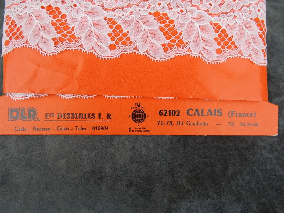 Vintage French White Lace Unused Dentelle de Calais - 279 ins x 3.54 ins   - Image 4 of 4
