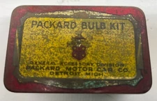 VINTAGE PACKARD MOTOR Co PACKARD BULB KIT IN ORIGINAL TIN 1920’s