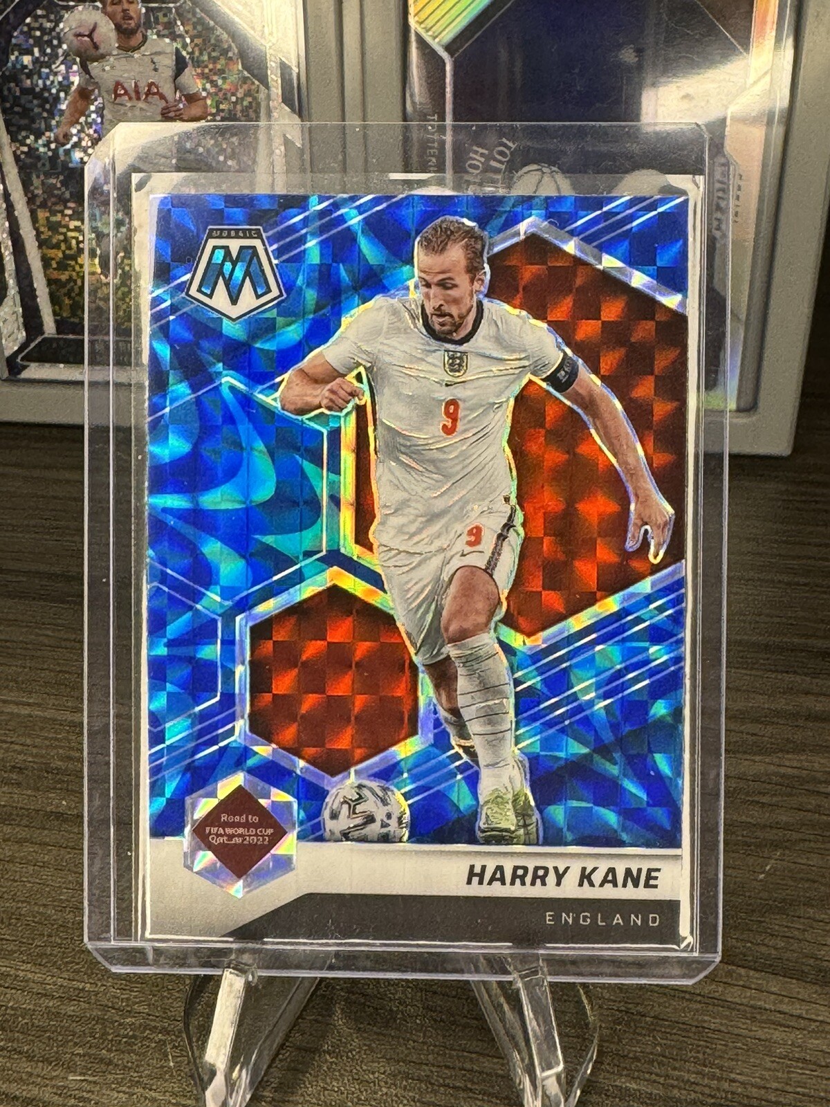 2021-22 Panini Mosaic FIFA Road to World Cup Reactive Blue Prizm Harry Kane #35