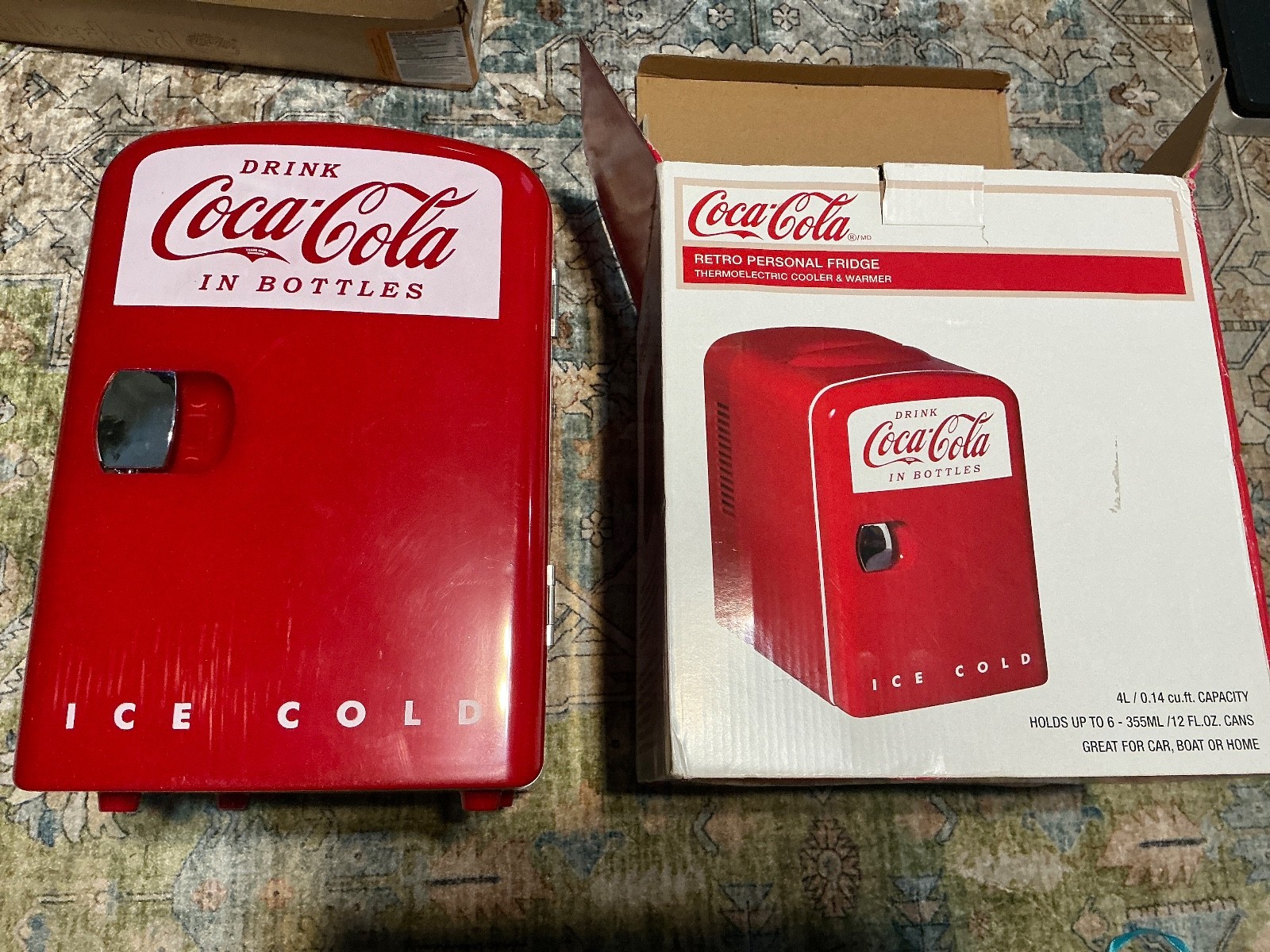 Red Coca-Cola Mini Refrigerator KWC-4