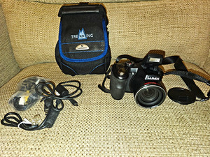 Panasonic LUMIX DMC-LZ20 Bridge Digital Camera Black Built-in Flash