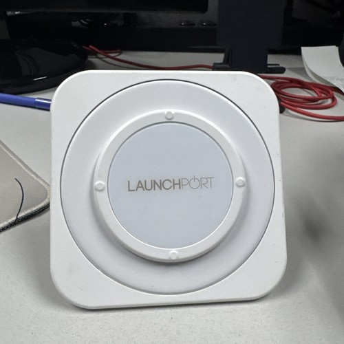 iPort LaunchPort Wallstation White 70142 iPad Charger-Mount