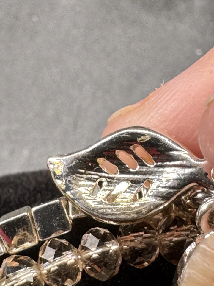 Pulsera Vera Bradley Mark Nuevos Comienzos Tono Plata y Cristal Rosa Envolvente Hoja Foto 3 de 4