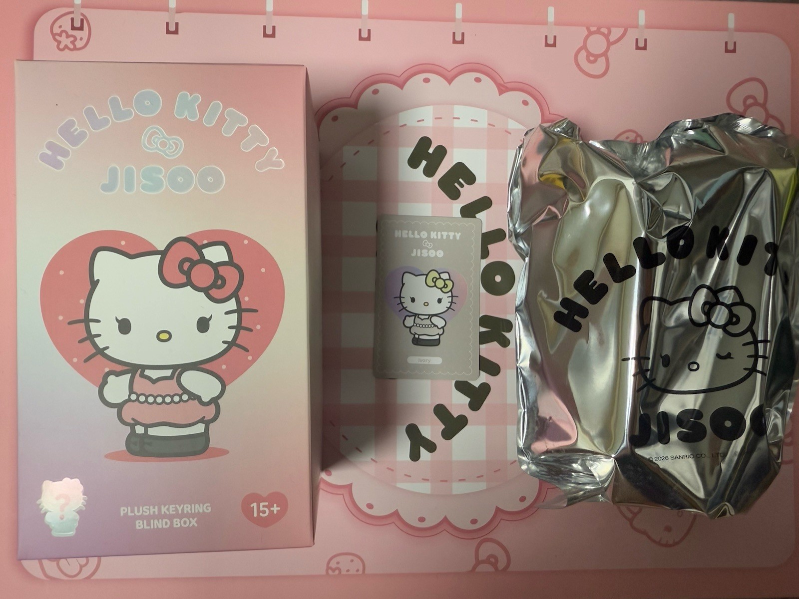 Jisoo x Hello Kitty Plush Ivory Keyring Limited BlackPink Sanrio Official MD
