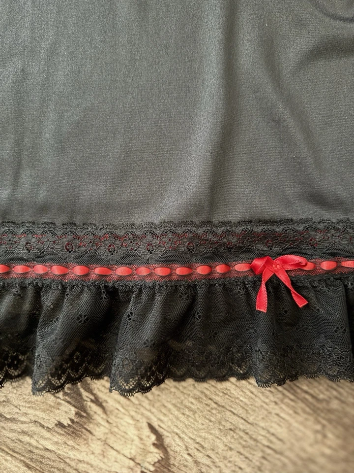Vintage JC Penney Gorgeous Black Satin Half Slip Lace Trim Red Ribbon Detail L - Image 3 of 4