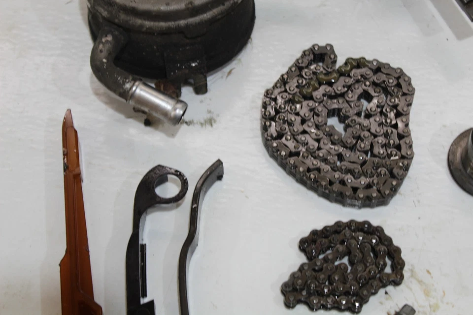 Honda CBR954RR 2002-2003 PIEZAS Y HERRAJES DEL MOTOR Foto 3 de 4