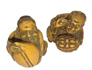 Vintage Set of Two Japanese Crouching Resin Handcrafted Netsuke