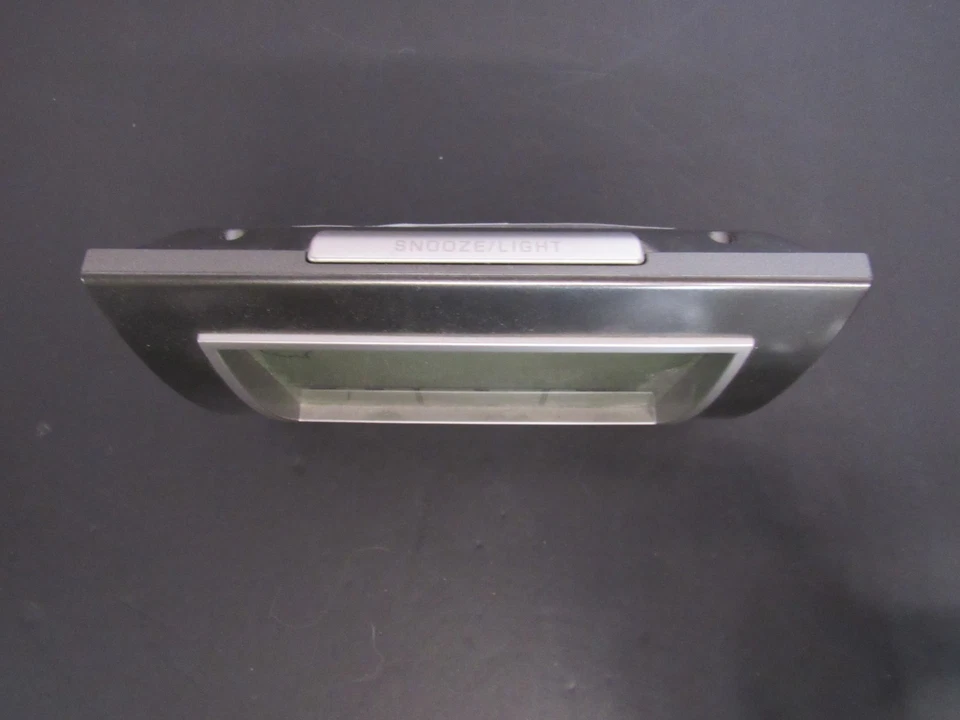 Acurite Atomic Alarm Clock w/ Date, Day of Week, Temperature - WORKS! 7" x 5.25" - Image 3 of 4