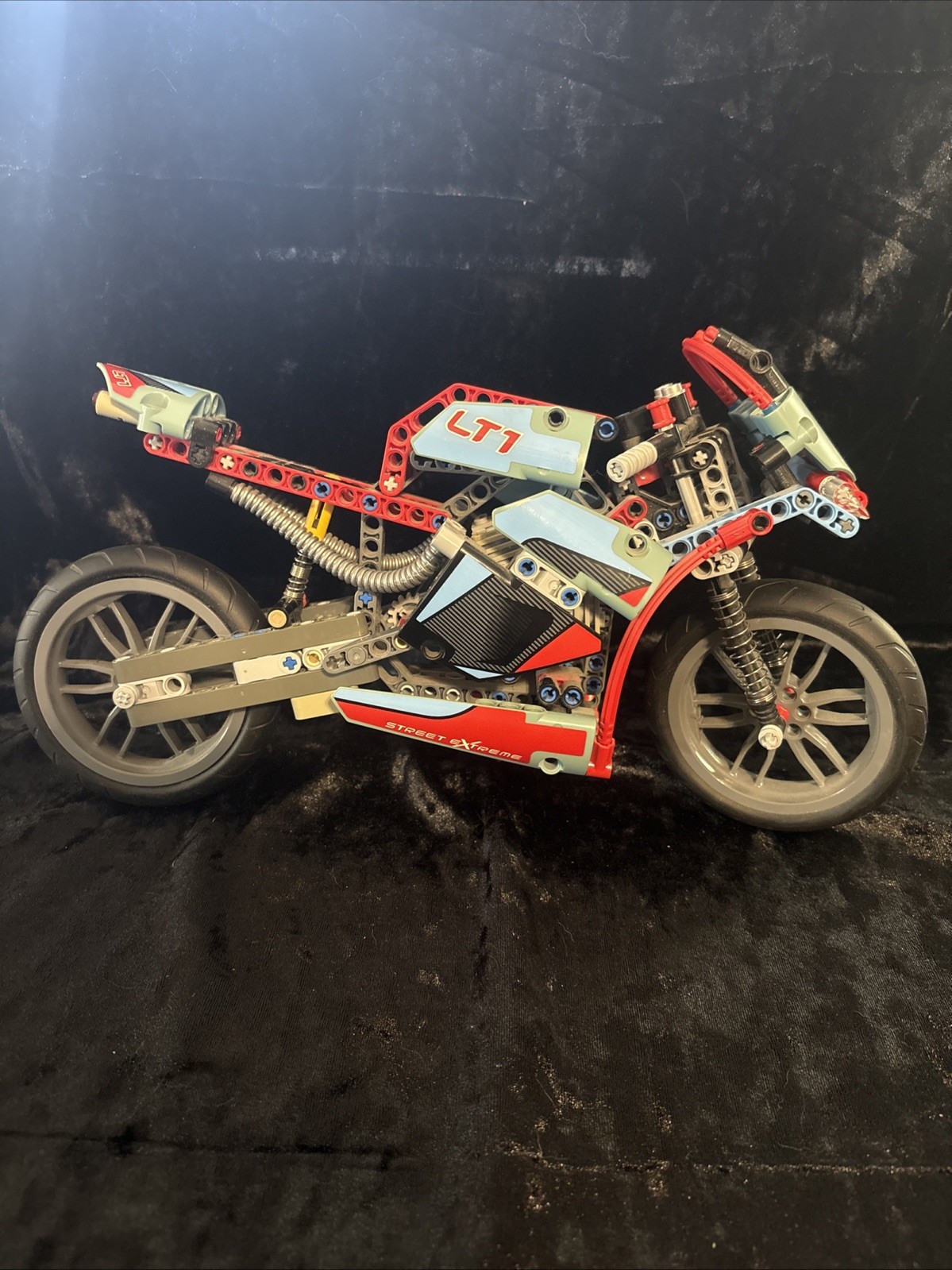 LEGO TECHNIC: Retired Street Motorcycle (42036) 100% Complet