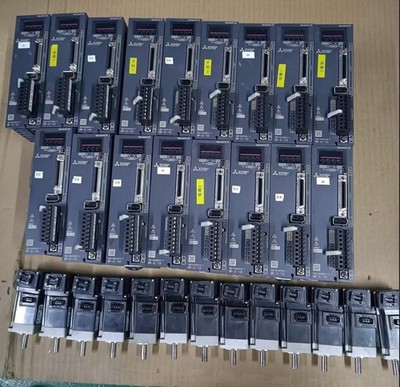 priority express   servo Drive MR-J2-40D-S28 refurbished *kk