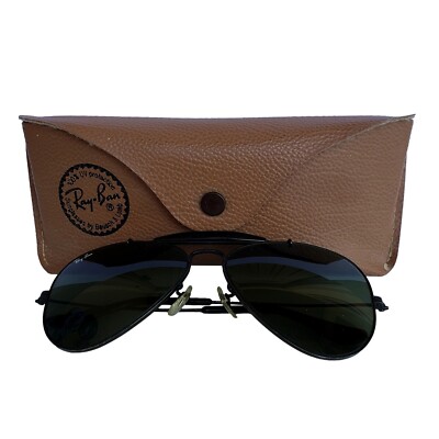 Ray-Ban. Aviator sunglasses. Excellent condition. Case also excellent. Ray Ban Chromax Bausch and Lomb W1661 WNAS Gold Aviator  main image 2