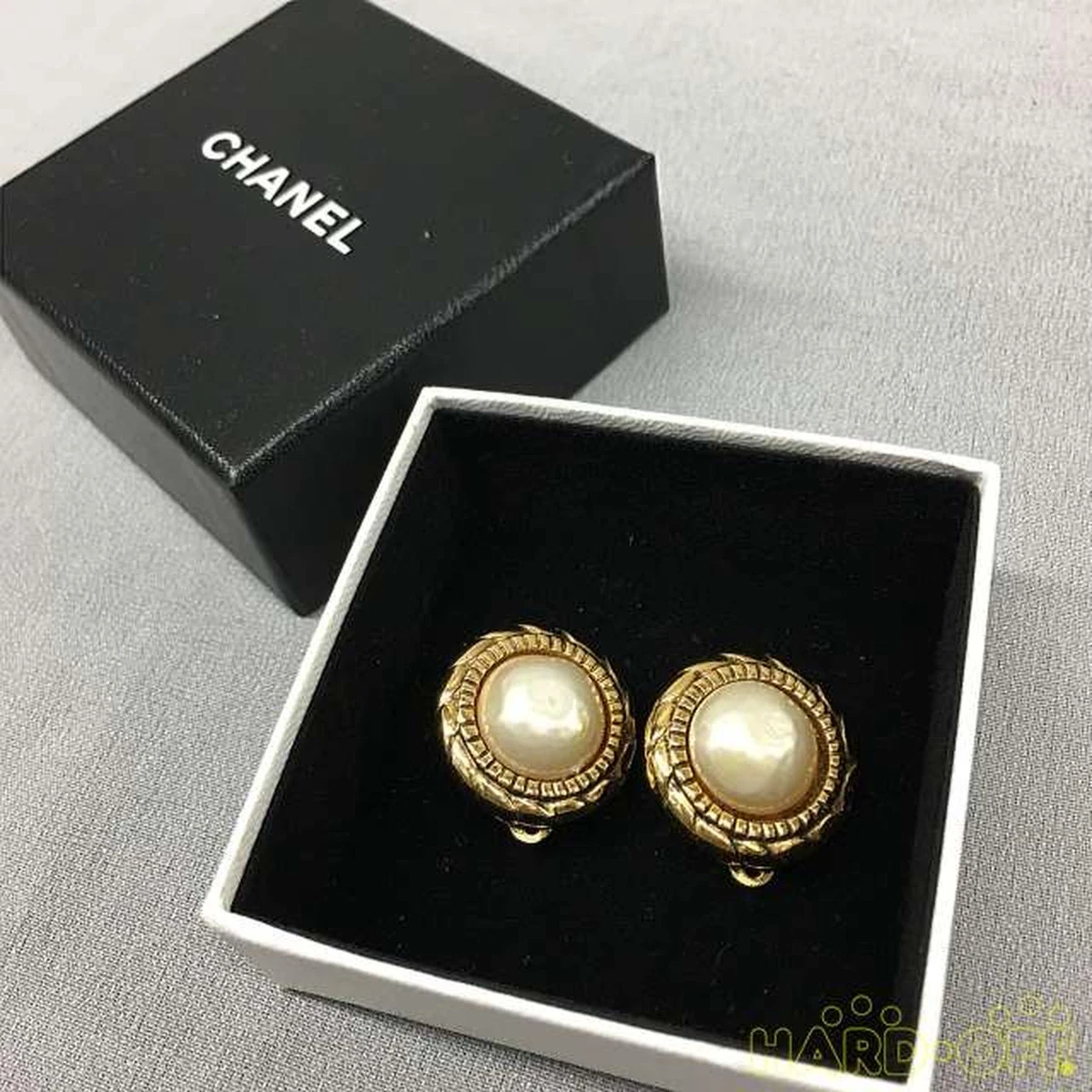 Chanel Earrings Pearl Gold Color Logo mark Jewelry Casual Formal with Box