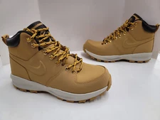 New In Box MENS Nike MANOA Leather Boots Wheat Haystack Velvet Brown 454350 700