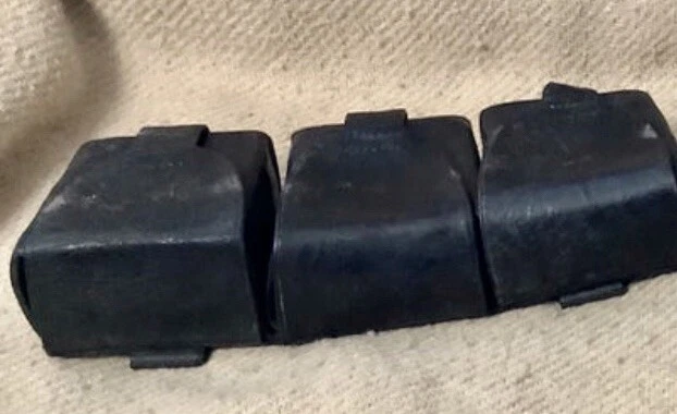 Spain, General Franco. Mauser rifle shooter equipment. Triple leather cartridge - Imagen 4 de 4