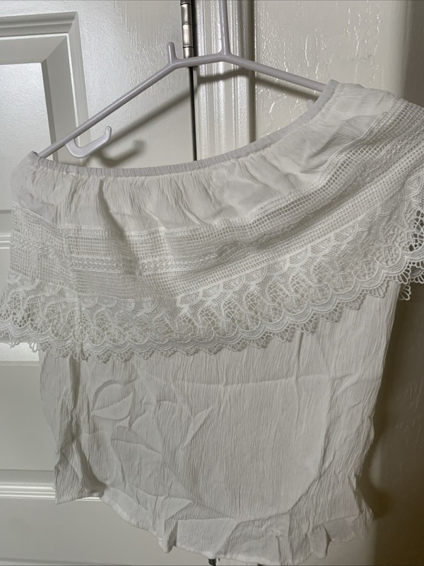 Off The Shoulder Lace Top Classic White Size Medium