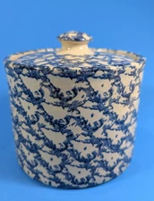 Pretty CROCK with LID, SPONGEWARE Blue on Beige - 4" H x 5" W