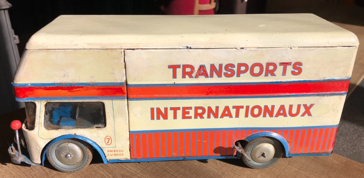 Jouet ancien en tôle AMB Marchesini Camion citerne BP BO-404