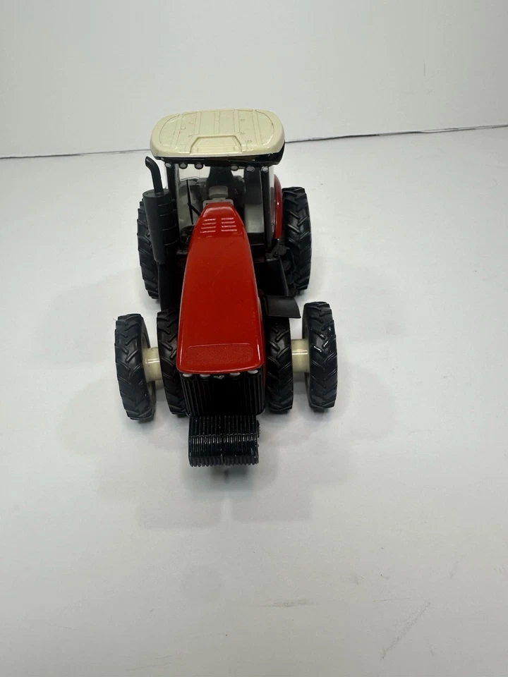 Versatile 290 Farm Tractor Diecast Model Toy 1/32 Scale Buhler Licensed - Image 2 of 4
