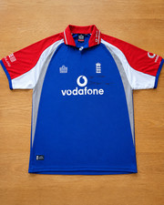 Steve Harmison Signed 2005 England Cricket Training Shirt XXL &ldquo;Harmy&rdquo; Collar