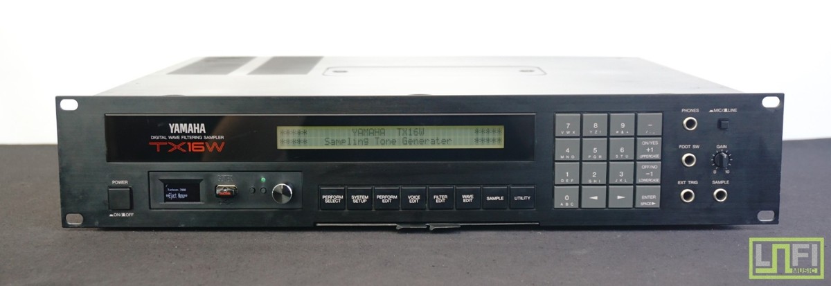 YAMAHA TX16W デジタルサンプラー 本体【ジャンク】 Yamaha TX16W 80's Digital Wave 12-Bit Rack Mount Sampler W/ USB
