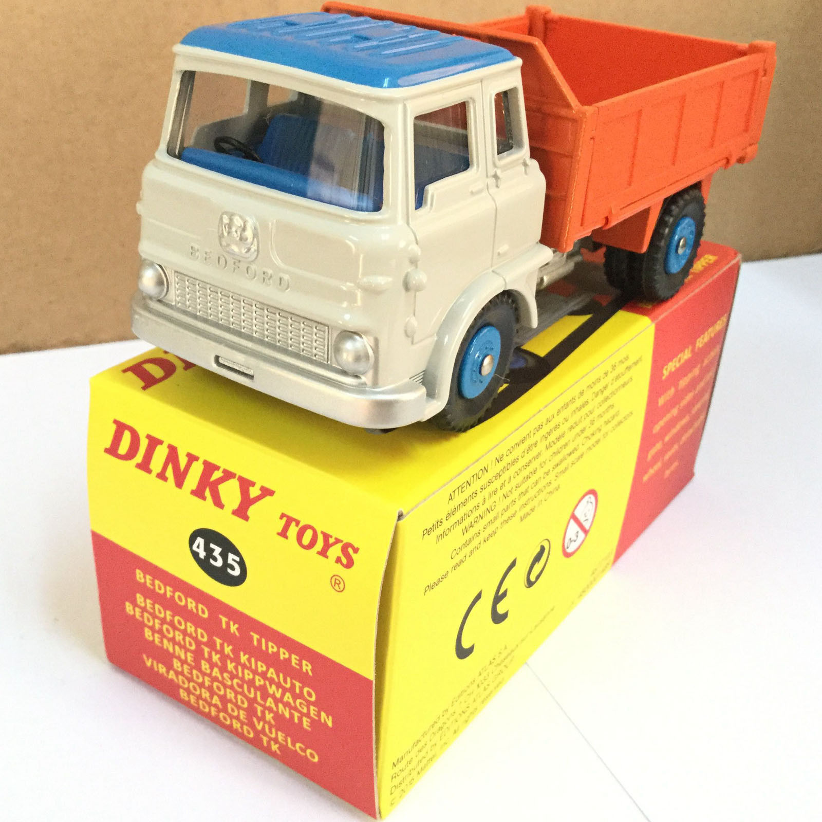 Dinky 435, Bedford TK Tipper - Free Price Guide & Review