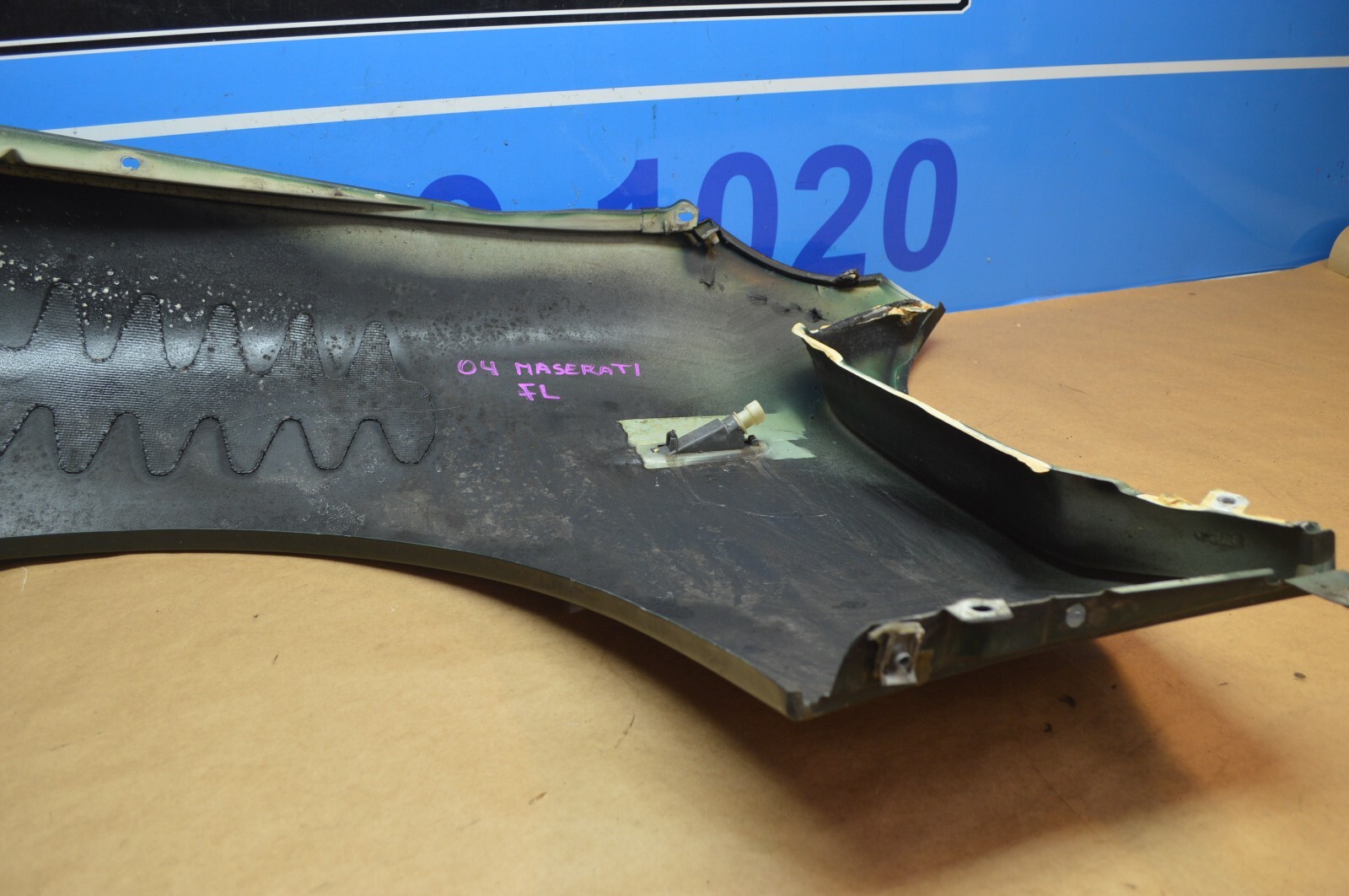 2004 M138 MASERATI M128 GT COUPE FRONT RIGHT PASSENGER SIDE GREEN FENDER