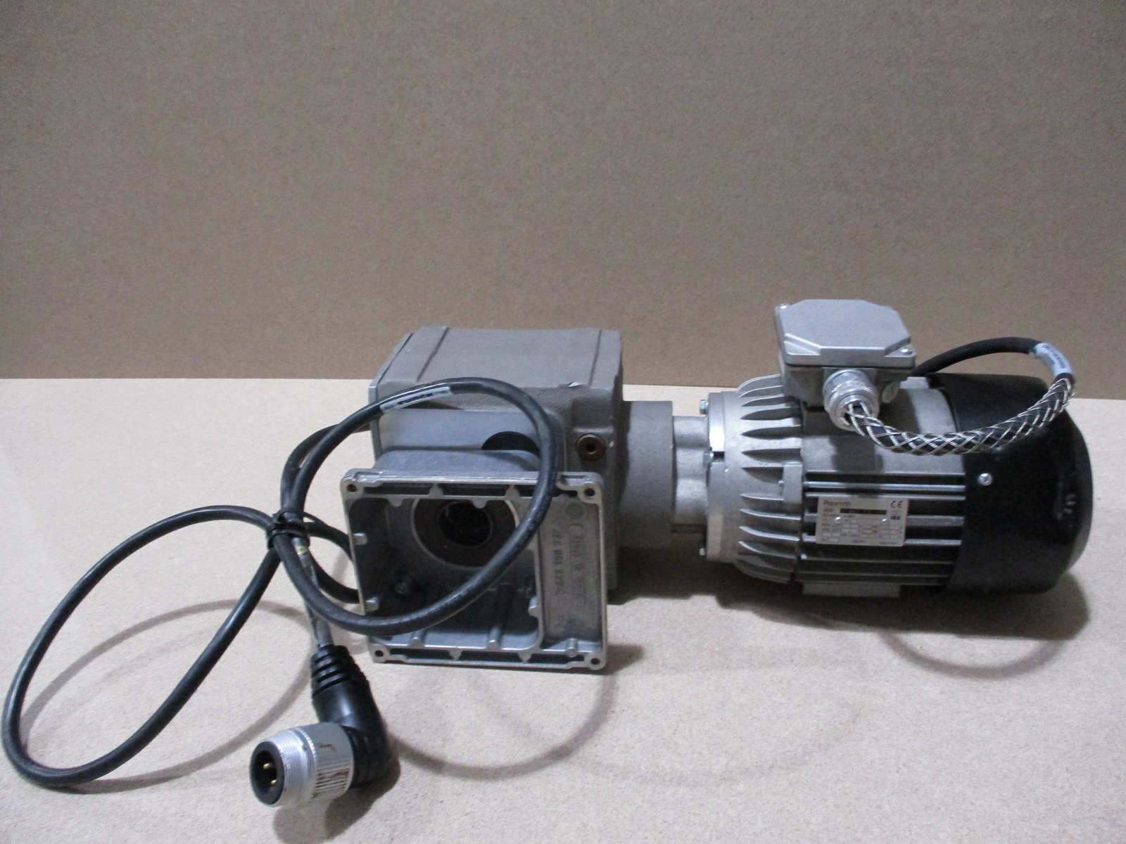 BOSCH / REXROTH 3842518050 AC MOTOR 230/400V-254/460V