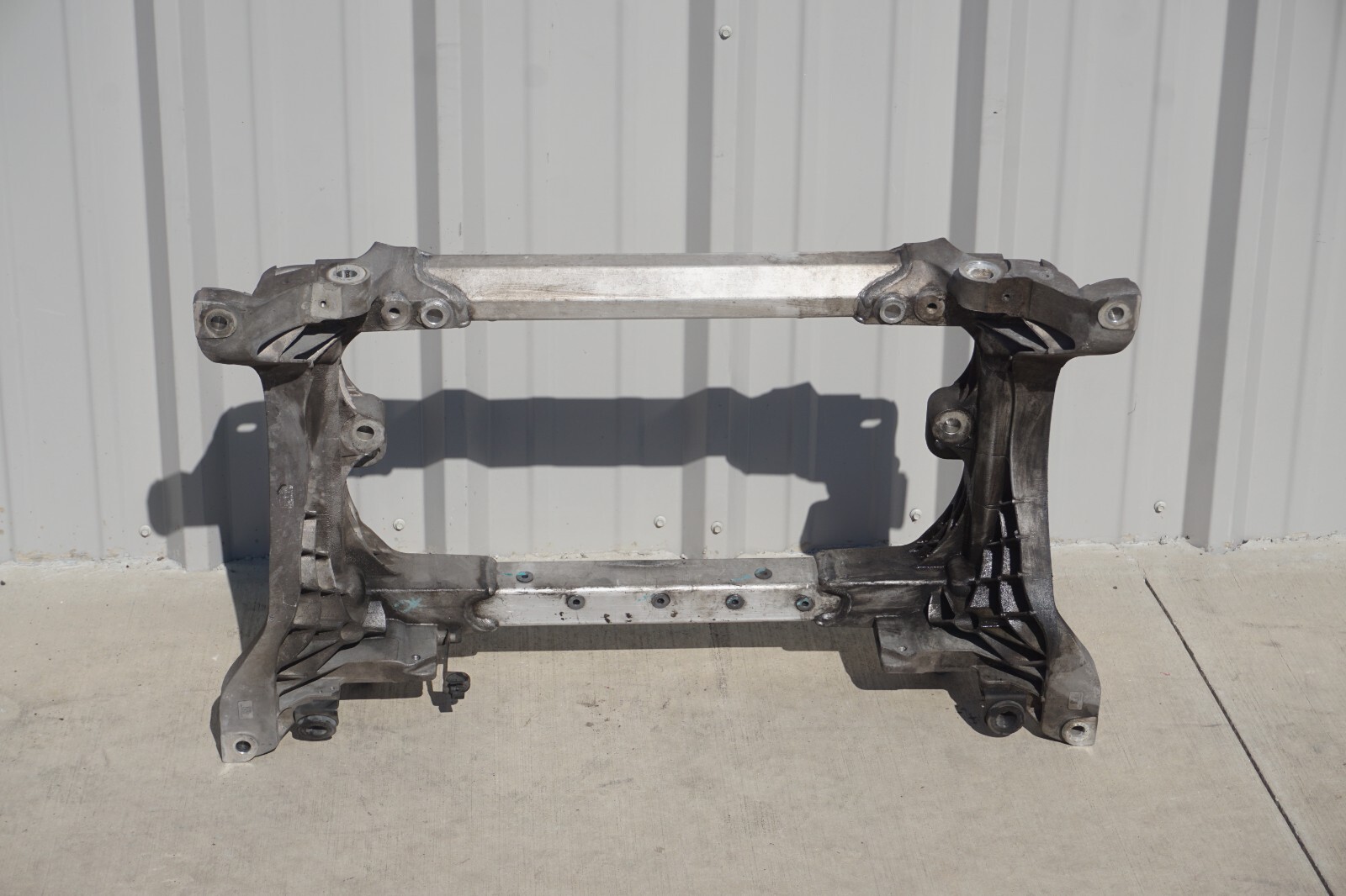 2014-2019 Maserati Ghibli RWD Front Suspension Subframe Crossmember OEM