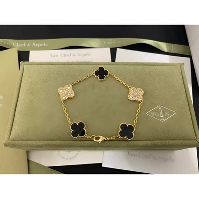VC & Arpels Vintage Alhambra Bracelet 5 Motifs 18K Gold