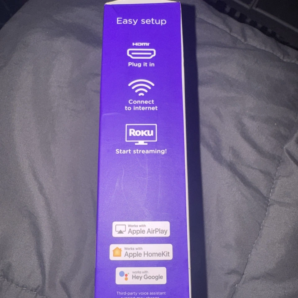 Dispositivo de transmisión Roku Express HD con cable HDMI de alta velocidad Foto 3 de 4