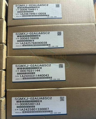 1PC Yaskawa SGMXJ-02AUA6SC2 AC Servo Motor New
