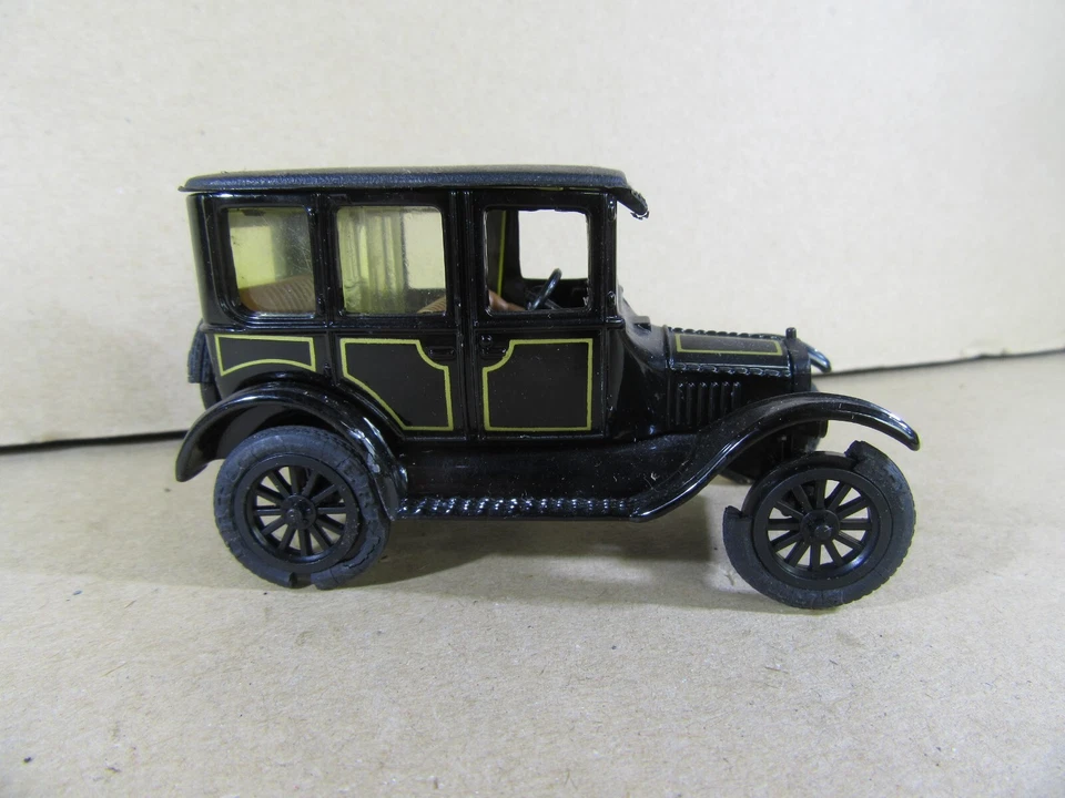 813V Vintage Vehicles Ertl 2519 Cina Ford Fordor Sedan 1923 Nera 1:43 - Immagine 4 di 4