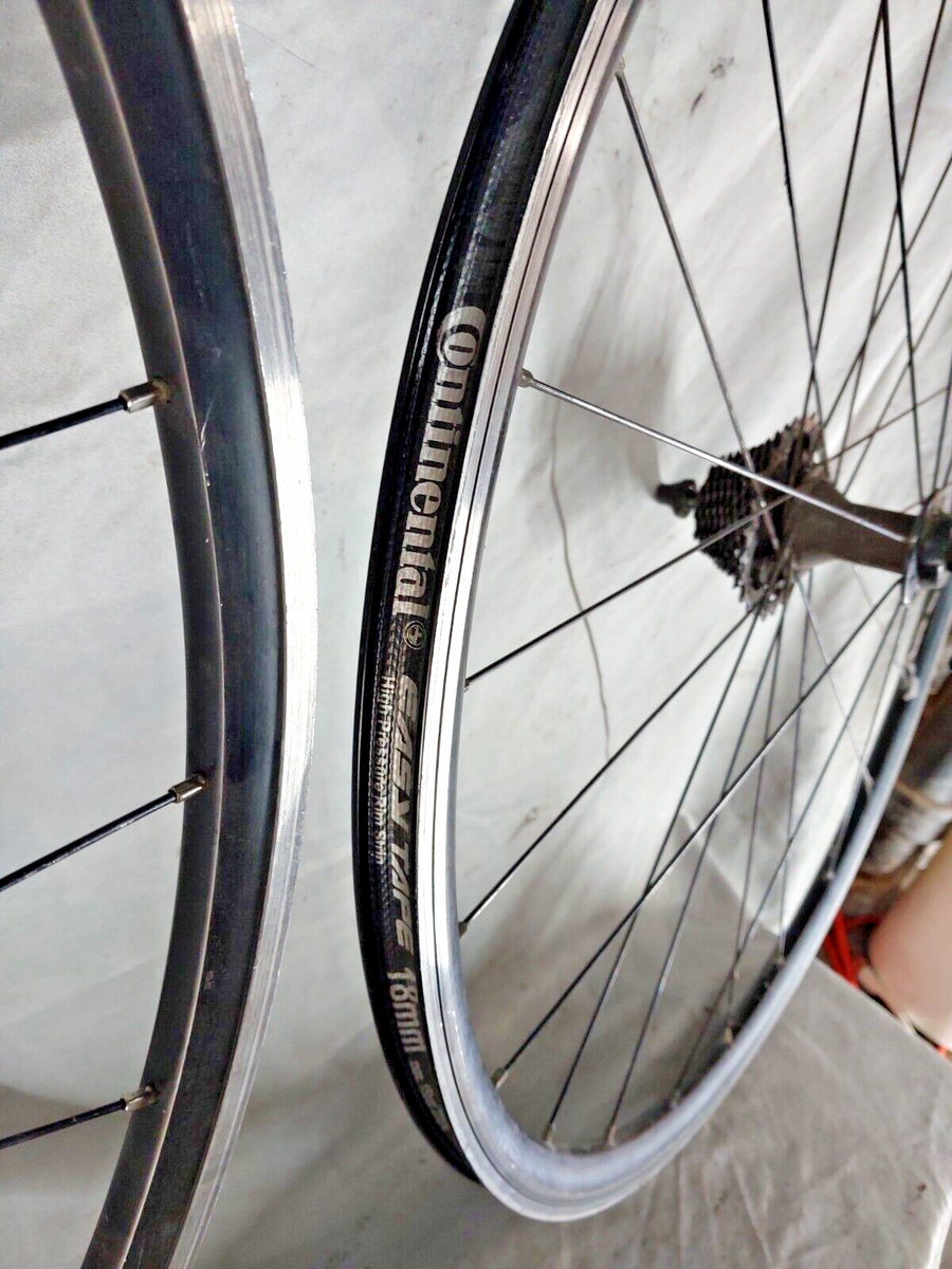 Jeu De 2 Roues De Vélo De Route Bontrager Race 700c - Occasion - Pour Route, Cyclo-cross, Touring