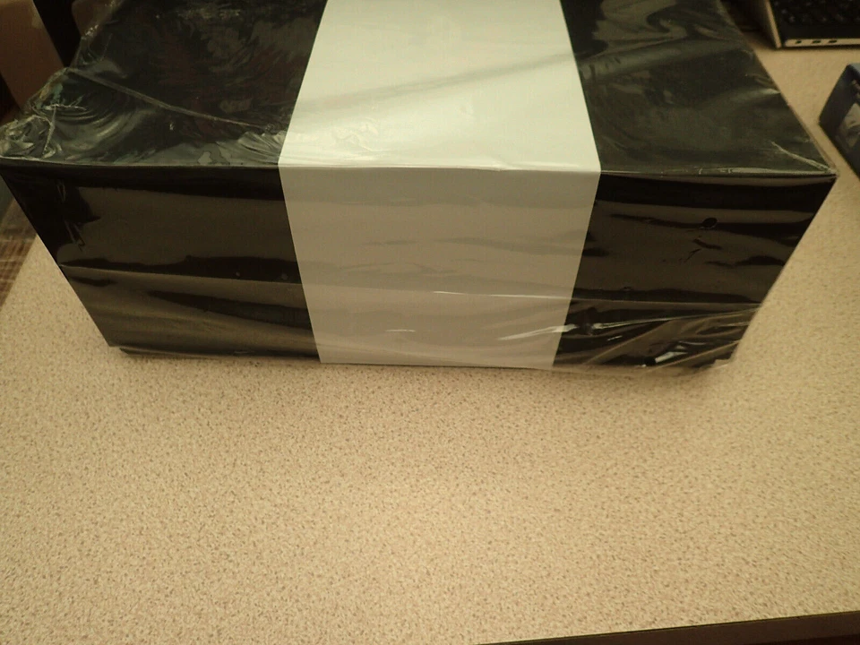 Century Dragon Land Rover Dealer Model 1:18 Range Rover Evoque Baltic Sealed - Image 4 of 4