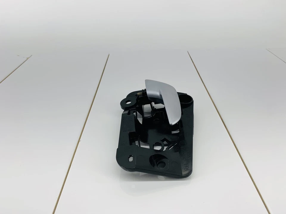 03-10 VOLVO XC90 FRONT RIGHT PASSENGER SIDE INTERIOR DOOR PANEL HANDLE OEM Foto 4 de 4