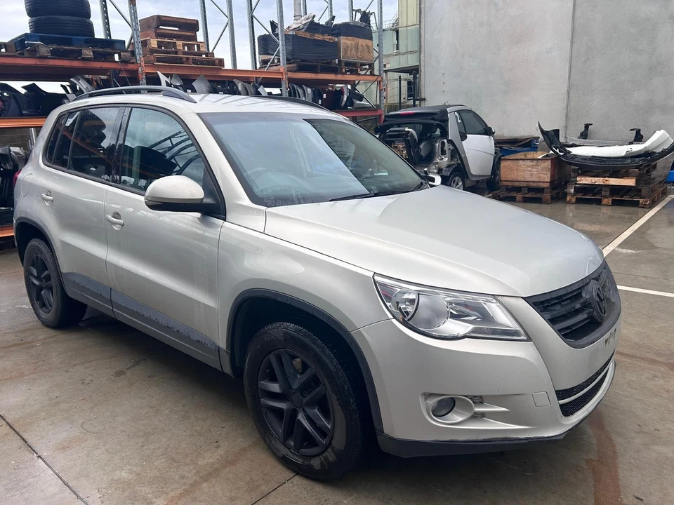 VOLKSWAGEN TIGUAN COURTESY LIGHT REAR, 5N, 05/08-08/16 6Q0947291B - Image 4 of 4