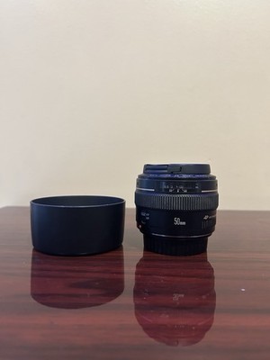[MINT 95+] Canon EF 50mm f/1.4 Telephoto Lens + Lens Hood.