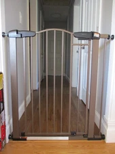 Cumbor 36" Tall Baby/Pet Safety Gate Adjustable 29.7-46" Wide Pressure Mount
